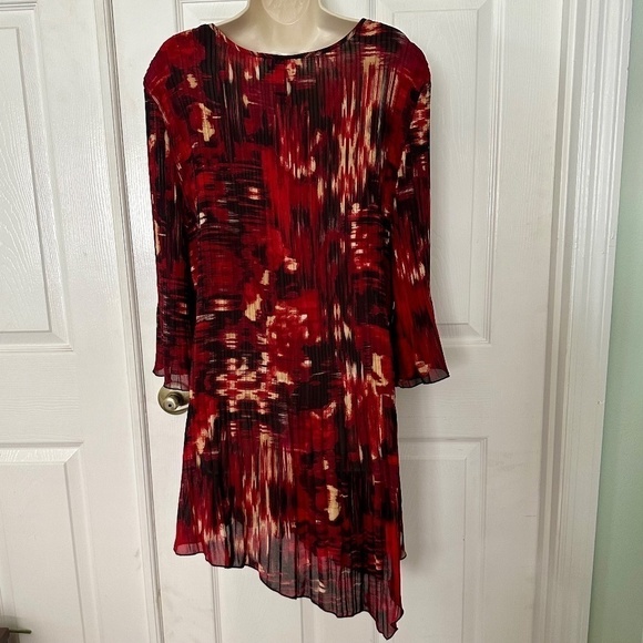 Catherines Pleated Tunic Top Bejeweled Neck Asymmetrical Hem Reds Black Tan NWT - Picture 4 of 5